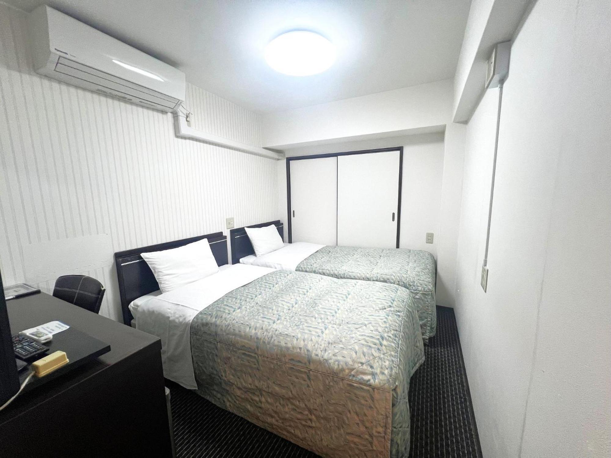 Business Inn Sennichimae Hotel Osaka Exterior foto