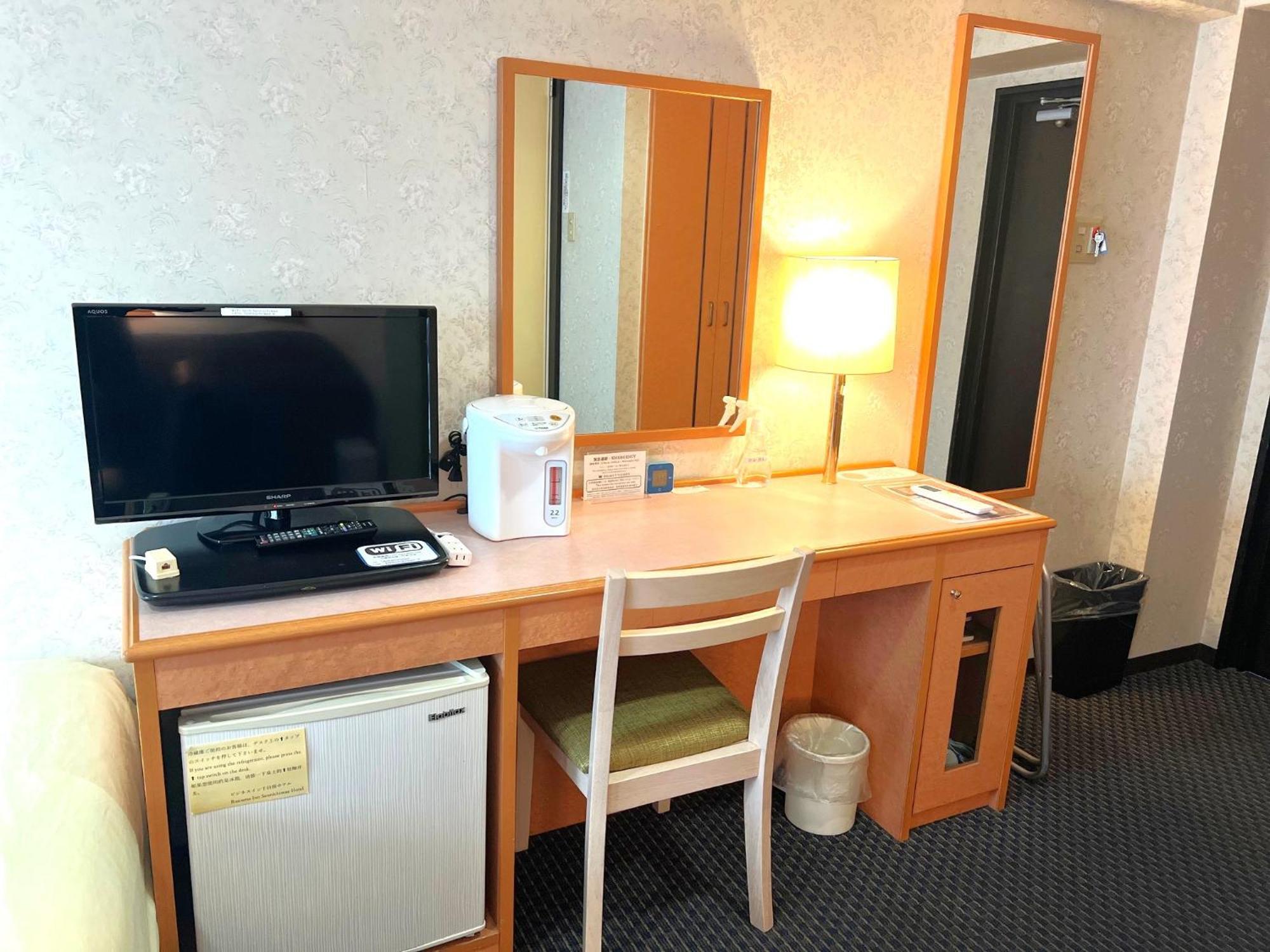 Business Inn Sennichimae Hotel Osaka Exterior foto