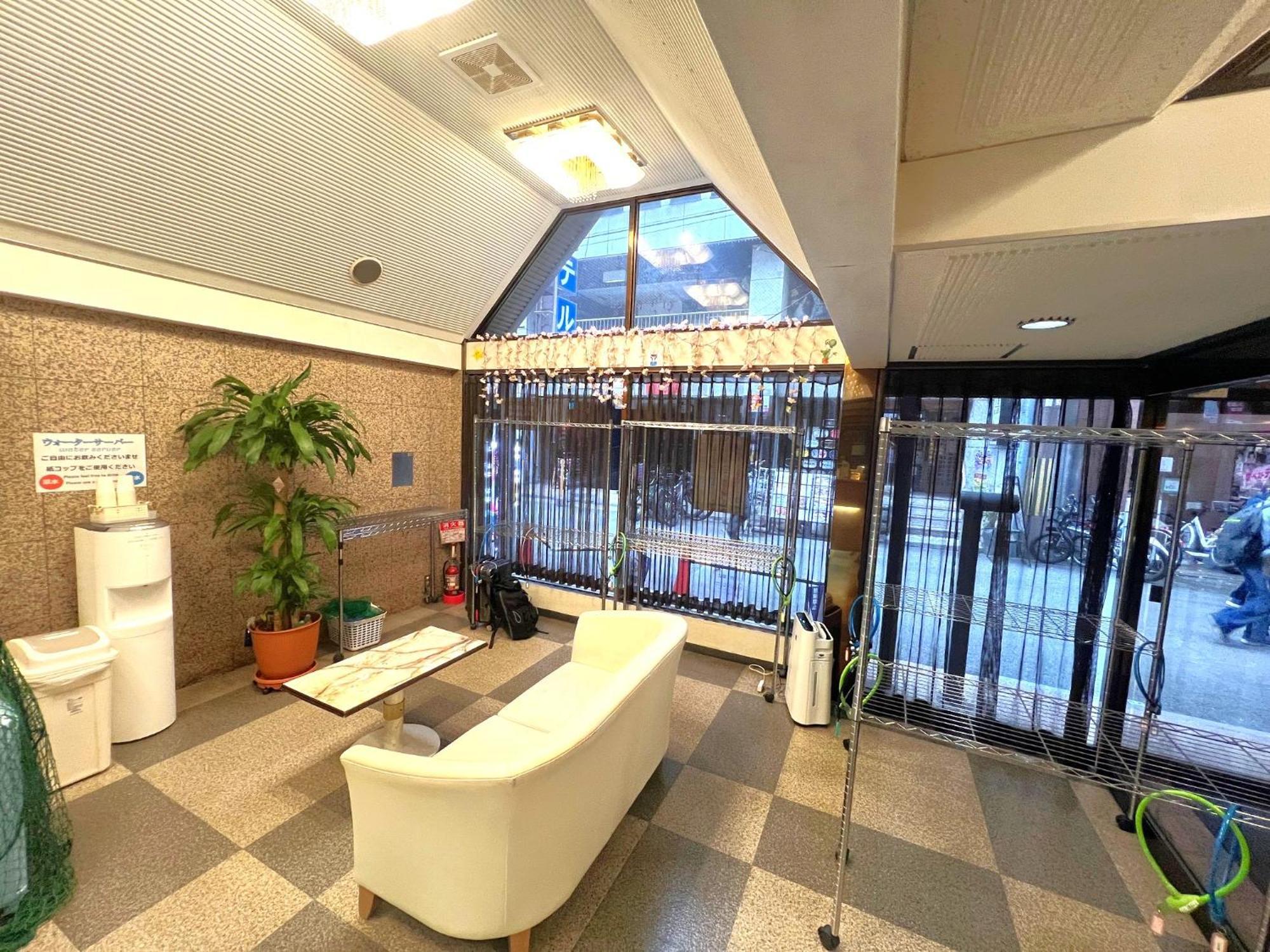 Business Inn Sennichimae Hotel Osaka Exterior foto